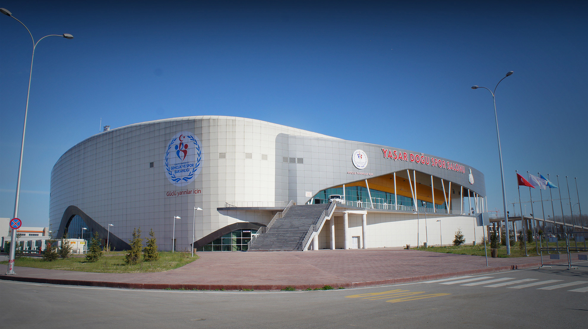 YAŞAR DOĞU SPOR SALONU